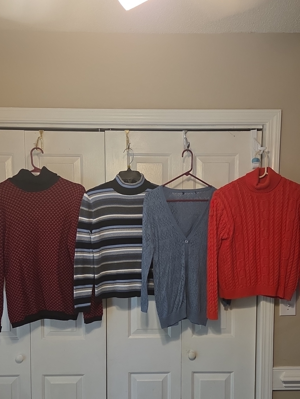 12  Shirts And Sweaters Size S